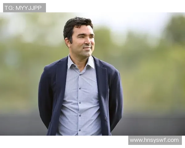 足球明星的辉煌瞬间与传奇故事全景回顾