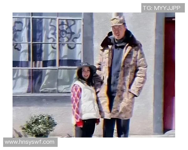 篮球明星与美女亲密合影展现甜蜜瞬间引发粉丝热议与羡慕